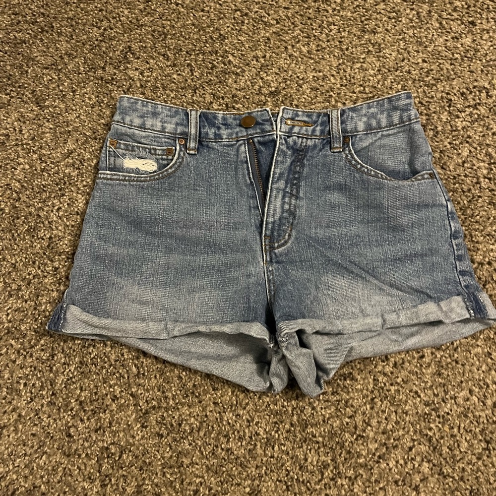 High waisted Billabong shorts